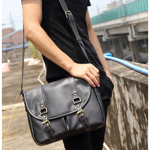 Virtue Messenger Bag